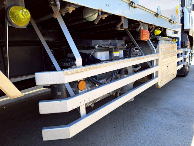 いすゞギガクレーン5段大型（10t）[写真20]