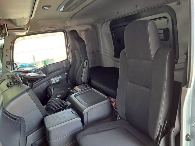 いすゞギガクレーン5段大型（10t）[写真34]