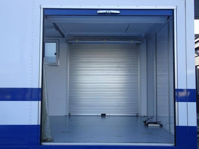 三菱ふそうキャンターパネルバン小型（2t・3t）[写真11]