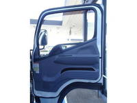 三菱ふそうキャンターパネルバン小型（2t・3t）[写真18]