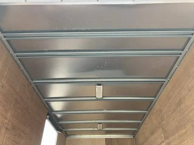 いすゞエルフアルミバン小型（2t・3t）[写真16]