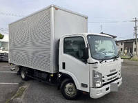 いすゞエルフアルミバン小型（2t・3t）[写真01]