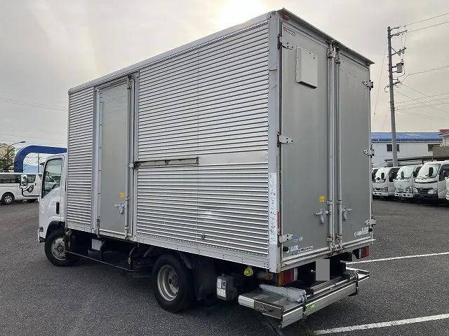 いすゞエルフアルミバン小型（2t・3t）[写真02]