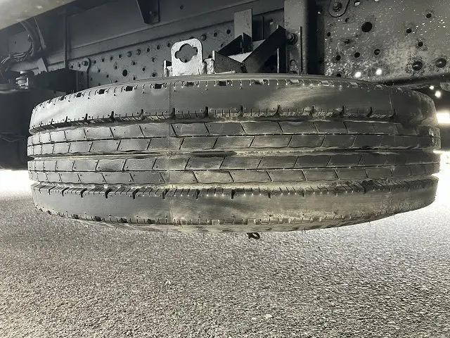 いすゞエルフアルミバン小型（2t・3t）[写真21]