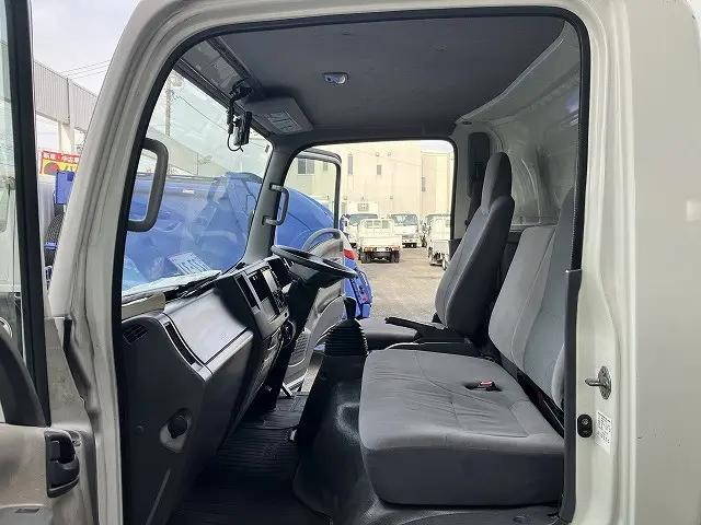 いすゞエルフアルミバン小型（2t・3t）[写真29]