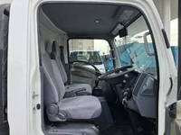 いすゞエルフアルミバン小型（2t・3t）[写真32]