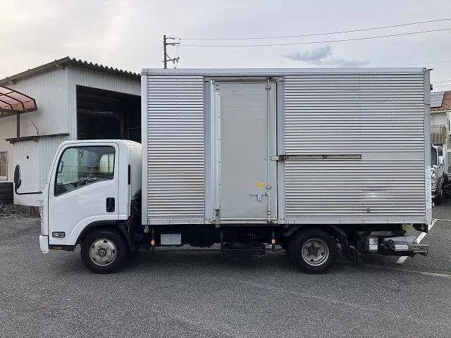 いすゞエルフアルミバン小型（2t・3t）[写真08]