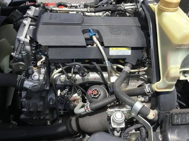 三菱ふそうキャンターアルミバン小型（2t・3t）[写真11]