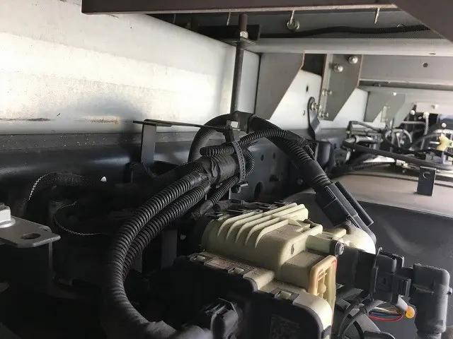 三菱ふそうキャンターアルミバン小型（2t・3t）[写真19]