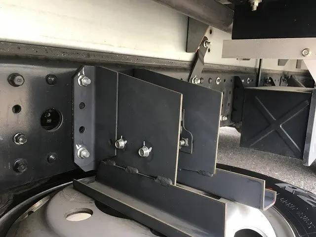 三菱ふそうキャンターアルミバン小型（2t・3t）[写真20]