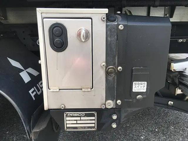 三菱ふそうキャンターアルミバン小型（2t・3t）[写真26]
