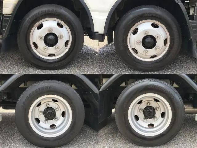 三菱ふそうキャンターアルミバン小型（2t・3t）[写真28]