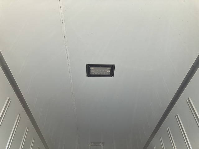 いすゞエルフパネルバン小型（2t・3t）[写真13]