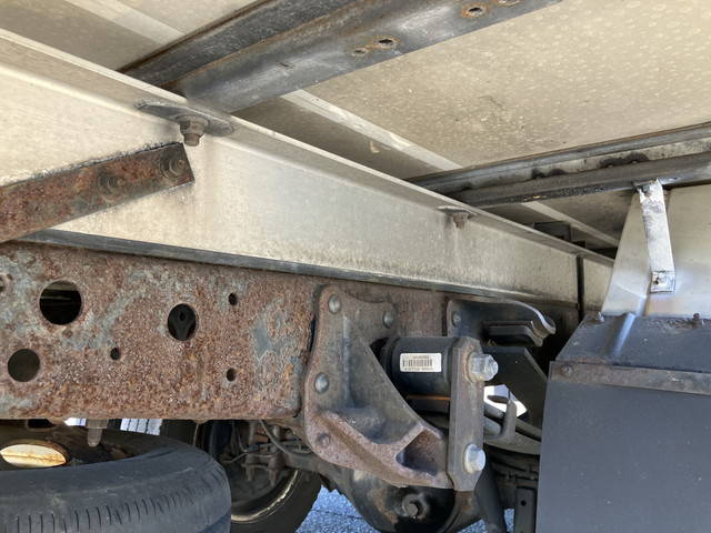 いすゞエルフパネルバン小型（2t・3t）[写真23]