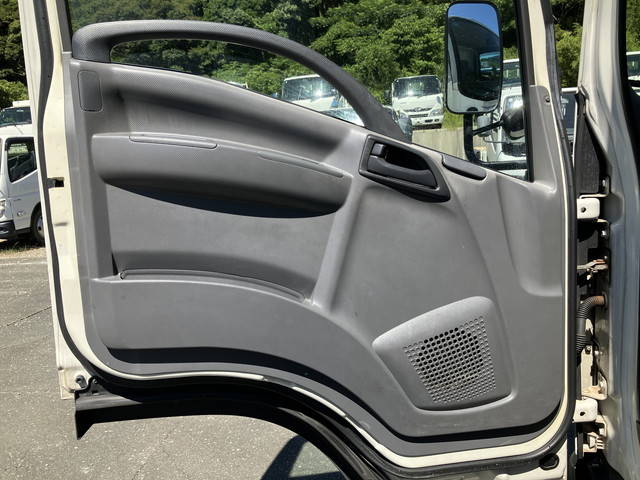 いすゞエルフパネルバン小型（2t・3t）[写真29]