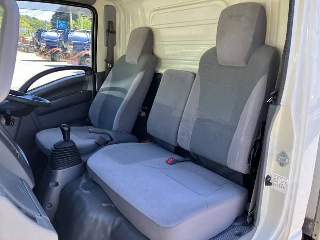 いすゞエルフパネルバン小型（2t・3t）[写真34]