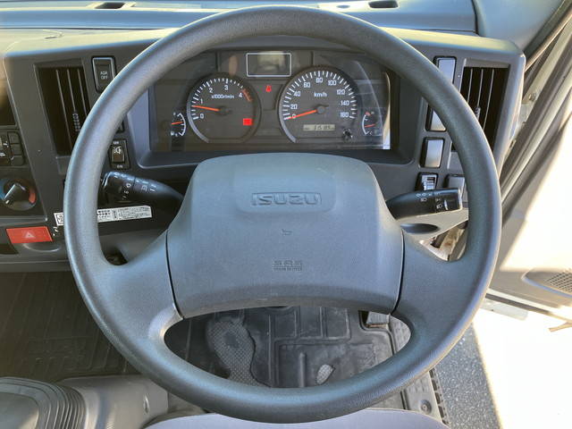 いすゞエルフパネルバン小型（2t・3t）[写真37]