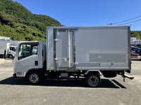 いすゞエルフパネルバン小型（2t・3t）[写真06]