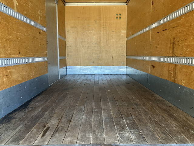 日野デュトロアルミバン小型（2t・3t）[写真12]