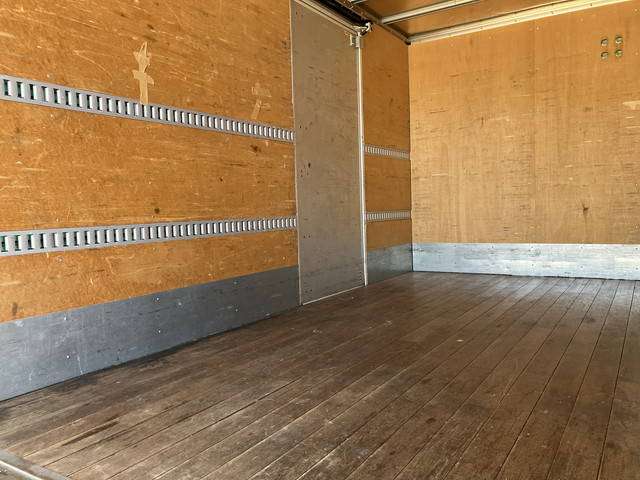 日野デュトロアルミバン小型（2t・3t）[写真13]