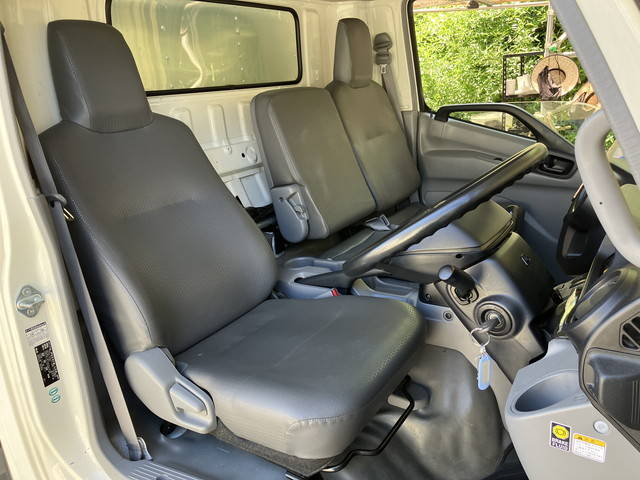 日野デュトロアルミバン小型（2t・3t）[写真34]