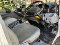 日野デュトロアルミバン小型（2t・3t）[写真36]