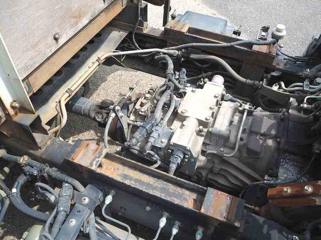 日野レンジャー平ボディ中型（4t）[写真13]