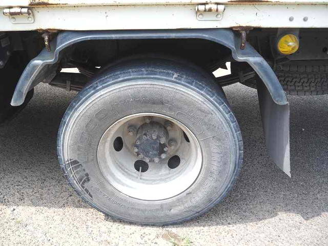 日野レンジャー平ボディ中型（4t）[写真22]