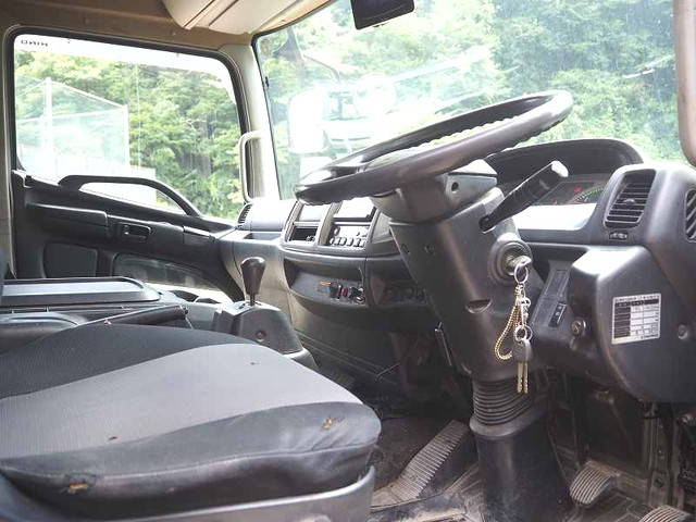 日野レンジャー平ボディ中型（4t）[写真30]