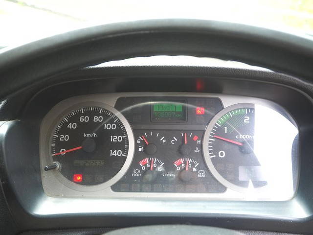 日野レンジャー平ボディ中型（4t）[写真38]