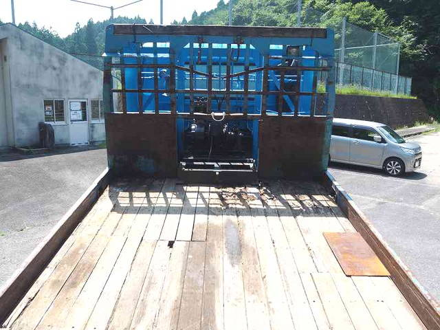 UDトラックスコンドルセルフローダー増トン（6t・8t）[写真17]