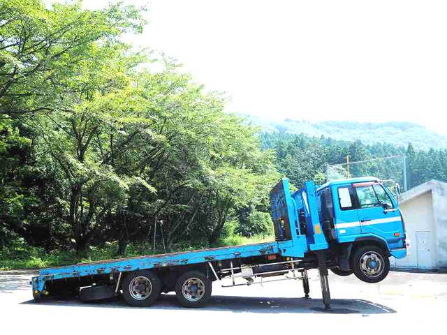 UDトラックスコンドルセルフローダー増トン（6t・8t）[写真07]