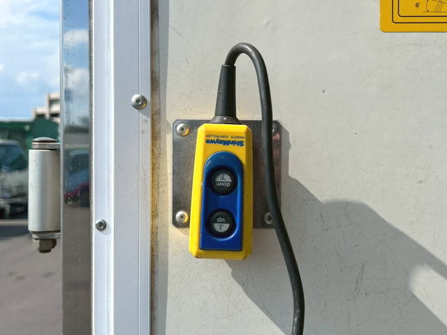 三菱ふそうキャンター冷凍車（冷蔵車）小型（2t・3t）[写真13]