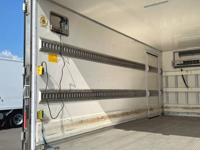 三菱ふそうキャンター冷凍車（冷蔵車）小型（2t・3t）[写真15]