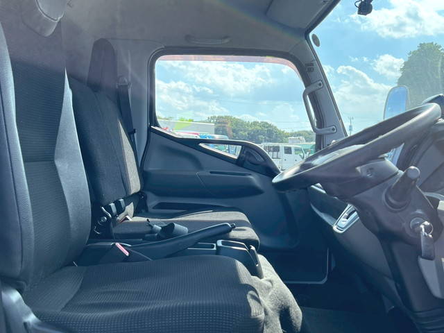 三菱ふそうキャンター冷凍車（冷蔵車）小型（2t・3t）[写真26]