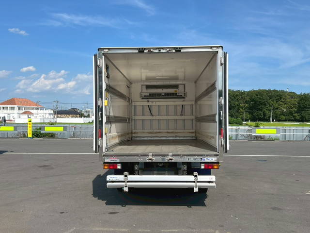 三菱ふそうキャンター冷凍車（冷蔵車）小型（2t・3t）[写真07]