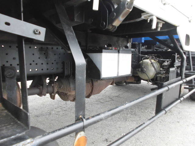 いすゞフォワードクレーン3段中型（4t）[写真12]