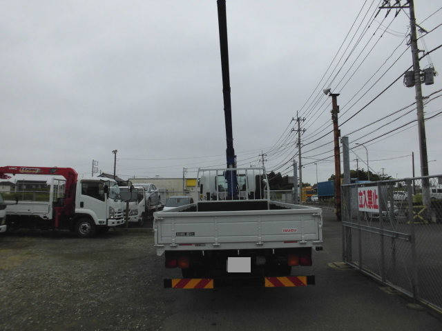 いすゞフォワードクレーン3段中型（4t）[写真02]