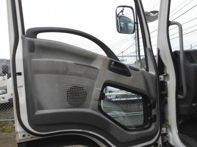 いすゞフォワードクレーン3段中型（4t）[写真27]