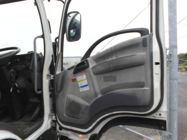 いすゞフォワードクレーン3段中型（4t）[写真30]