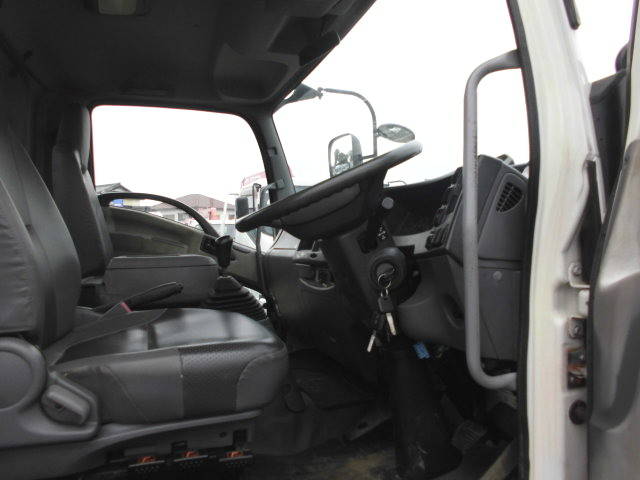 いすゞフォワードクレーン3段中型（4t）[写真31]