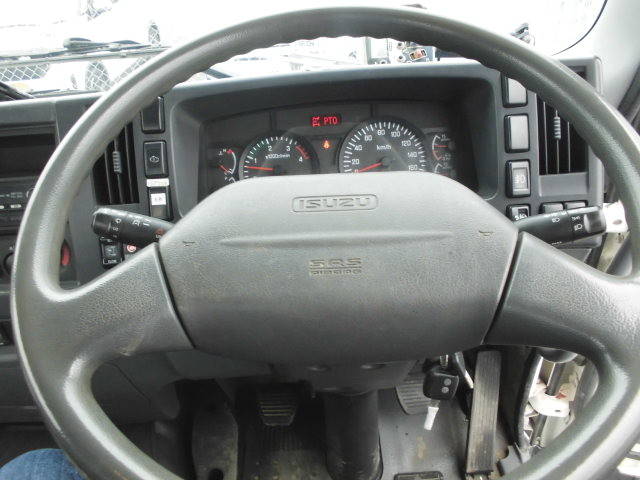 いすゞフォワードクレーン3段中型（4t）[写真37]