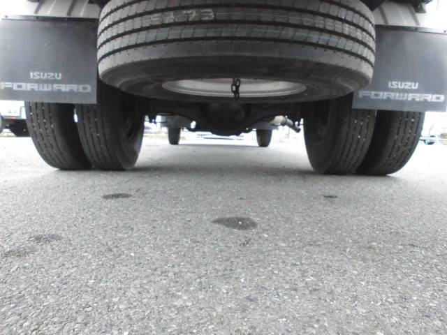 いすゞフォワードクレーン3段中型（4t）[写真08]