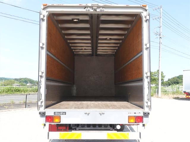 いすゞフォワードアルミウイング中型（4t）[写真11]