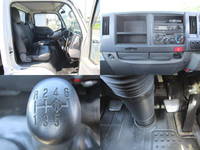 いすゞエルフ高所作業車小型（2t・3t）[写真17]