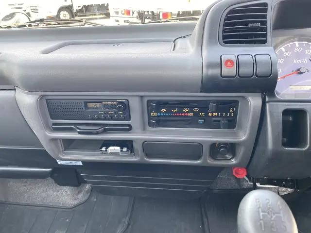 いすゞエルフ平ボディ小型（2t・3t）[写真24]