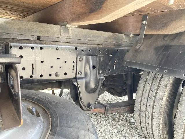 いすゞエルフ平ボディ小型（2t・3t）[写真31]