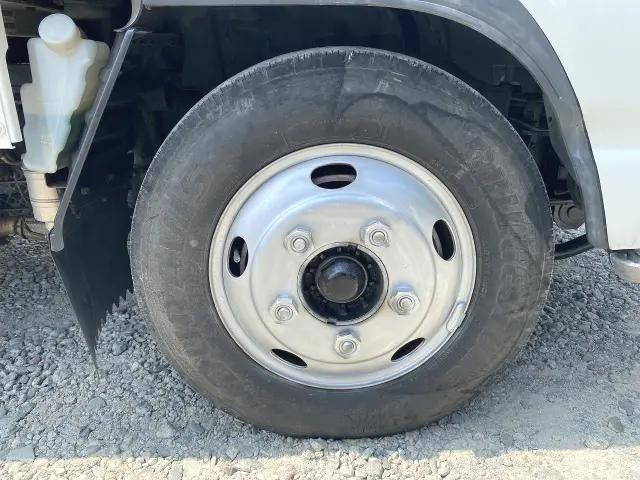 いすゞエルフ平ボディ小型（2t・3t）[写真39]