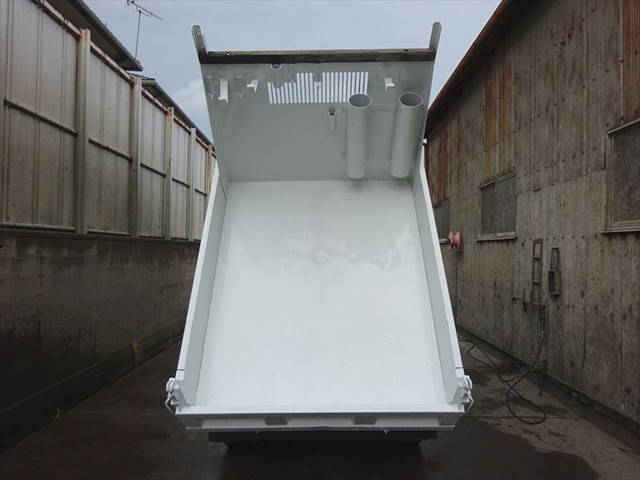 いすゞエルフダブルキャブ・ダンプ小型（2t・3t）[写真12]