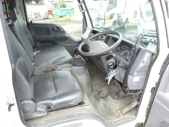 いすゞエルフダブルキャブ・ダンプ小型（2t・3t）[写真13]